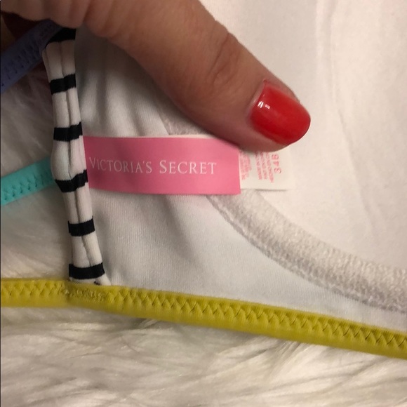 Victoria’s Secret Bikini Top Size 34B - Picture 7 of 8